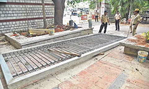 The sliding iron gate which collapsed at IISc on Sunday. (Photo | Nagaraja Gadekal, EPS)