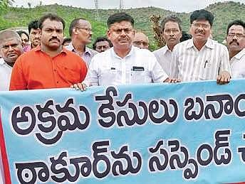 'RP Thakur Badithula Sangam' association members went to the Secretariat and staged a demonstration.