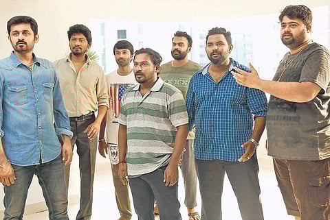 A still from Bodhai Yeri Budhi Maari