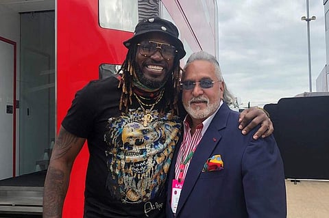 Chris Gayle with Vijay Mallya. (Photo | AP)
