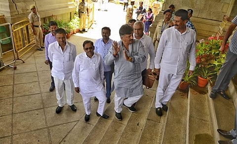 DK Shivkumar and DCM G Parameswara arrived at vidhana souda in Bengaluru on Monday. | (Shriram BN | EPS)