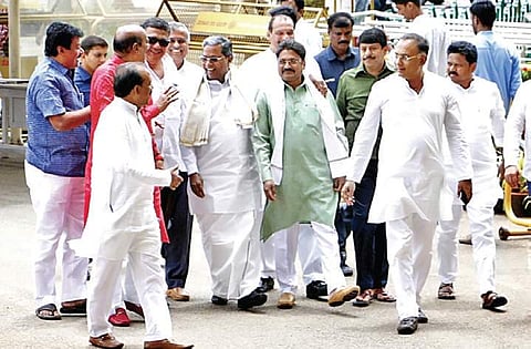 Former Chief Minister Siddaramaiah arrives at the Vidhana Soudha with party MLAs to take part in the state assembly session, in Bengaluru ( Photo | Express)