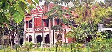 Alumni reminisce on good old days