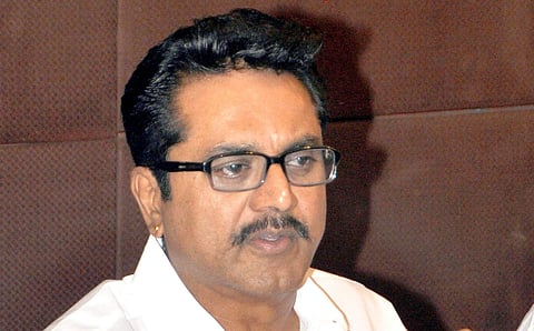 Warrants issued against Sarath Kumar, Radhika