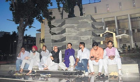 Congress MLAs staging a protest on Assembly premises demanding CM Naveen Patnaik's resignation. | ( Photo | EPS )