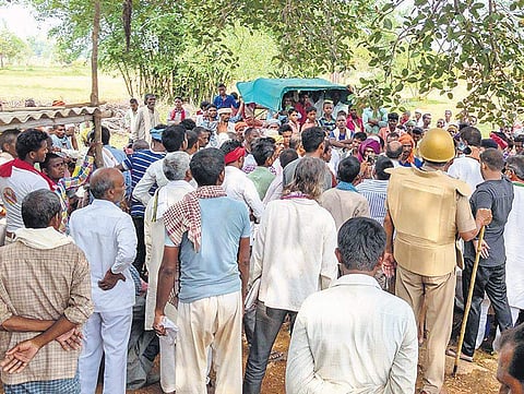 Villagers in Sonbhadra | pti