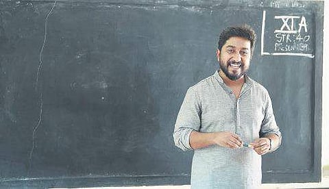 Vineeth Sreenivasan in Thanneer Mathan Dinangal.