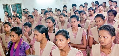 Fully packed classrooms at Ichchapuram Girls Junior College | Express