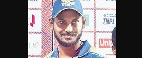 KB Arun Karthik kickstarted the chase for Madurai by hammering 16 runs in the first over.