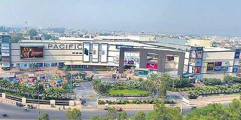 Pacific Mall Tagore Garden; an AK-47 rifle