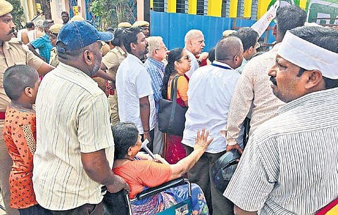 Due to lack of a separate queue, the differently-abled are forced to join the general queue at the Aththi Varadaraja Perumal temple in Kancheepuram. (Photo| EPS)