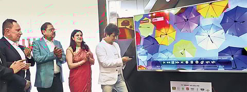 Manmit Chaudhry, Managing Director. AIWA India with Actor and singer Palash Sen unveil the brand’s 75” 4K UHD Smart TV