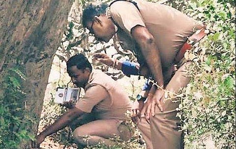 Superintendent of Police inspecting the murder spot. (Photo | EPS)