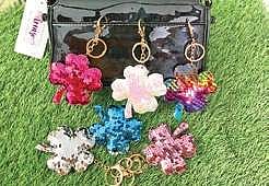 Instagram: @Treaso.closet