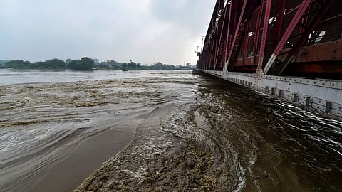 Yamuna breaches warning mark, flood risk rises in capital