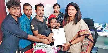 Commissioner for Persons with Disabilities Sulochana Das with   delegation of physically challenged players(Photo |EPS)