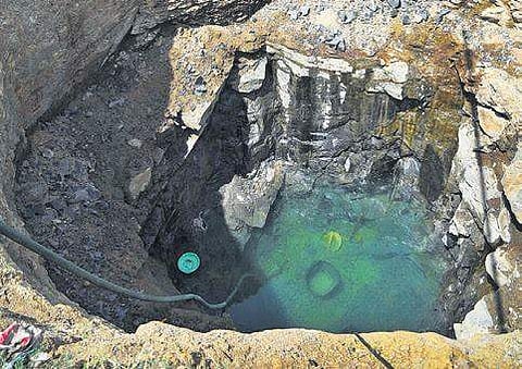 One of the three 56-feet-deep wells dug on the Madambakkam lake bed | Martin Louis