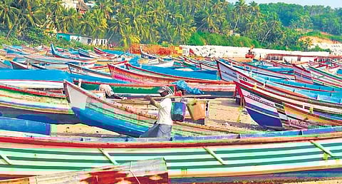 Minister agrees to slash mechanised fishing boat permit fee by half