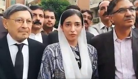 Aseefa Bhutto Zardari speaks to the media after the incident (Photo | Twitter screengrab/ @MediaCellPPP