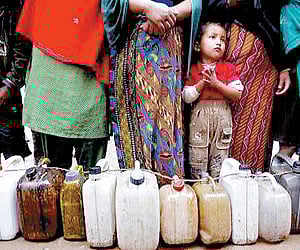 Imagine of people waiting in line for Kerosene used for representational purposes.