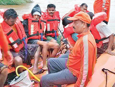 Ponnada villagers trapped in Nagavali rescued by disaster response team (Photo | EPS)