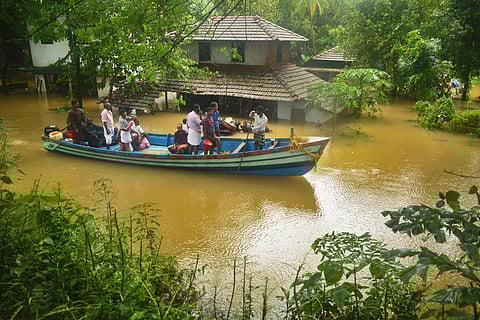 Kerala Chief Minister Pinarayi Vijayan said people living near river banks need to take precautions to meet emergency situations. (Photo | Manu R Mavelil, EPS)