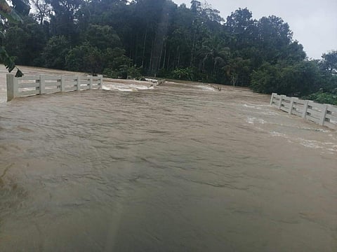 Dakshina Kannada district administration has sounded alert to people residing on the banks of Netravati river (Photo | EPS)