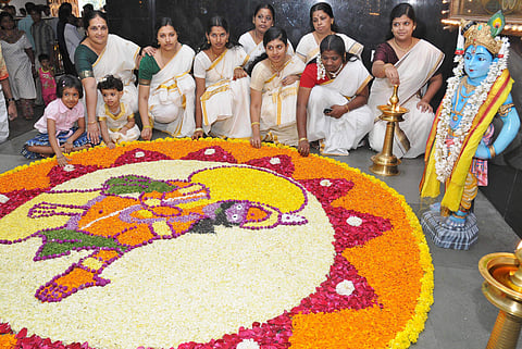 Onam festival celebration at Mahalingapuram Iyyappan temple in Chennai. ( Photo | EPS)