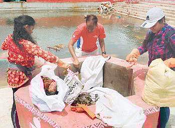 Citizen groups collect segregate waste from Ganesh idols