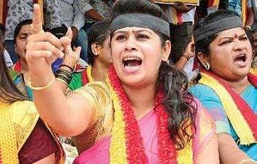 Pro-Kannada activists staged a protest in Bengaluru, on Saturday  | Shriram BN 