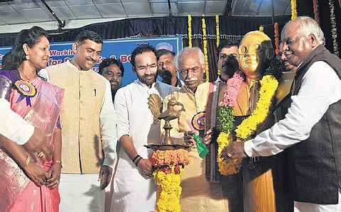 Himachal Pradesh Governor Bandaru Dattatreya at a conference on working of National Commission for SC, ST and BCs at  Indira Priyadarshini Auditorium in Hyderabad on Sunday. (Photo | S Senbagapandiyan, EPS)