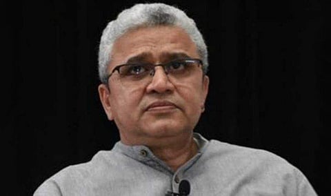 Political journalist Ajay Kumar Singh (Photo | Twitter)