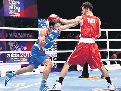 Amit Panghal (L) in action at the World Championships. (Photo | PTI)