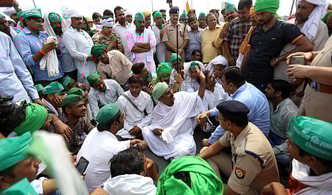 Farmers from Uttar Pradesh block the highway during their agitation at NH24 in Ghazipur border on 21 September 2019. (Photo | Arun Kumar, EPS)