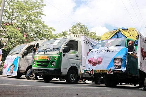 Mobile vans which will be selling onions at Rs 23.90 per kilogram in Delhi. (Photo | Twitter/@ArvindKejriwal