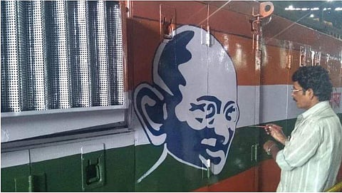 Motihari railway station has been renamed Bapudharm station and beautified with paintings depicting Gandhi's struggle for independence. (Photo| Indian Railway/Twitter)