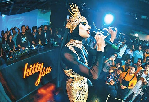 Drag Queen Virgin Extravanganza