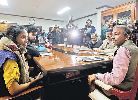 MHRD asks JNUSU to end stir after VC commits to fee rollback