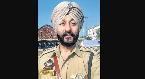Senior Jammu and Kashmir police officer Davinder Singh (Photo | PTI)