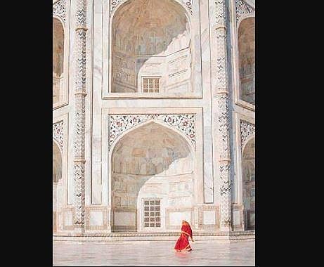 Anarkali: Done in ivory colour, the rug replicates the intricate patterns of the Indo-Islamic artistry from the walls of the Taj Mahal.