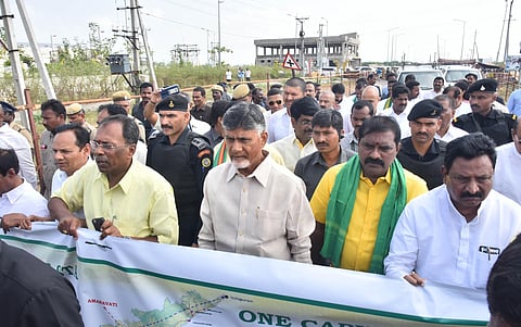 TDP chief N Chandrababu Naidu made his way to Assembly by protest rally at Velagapudi. (Photo| EPS)
