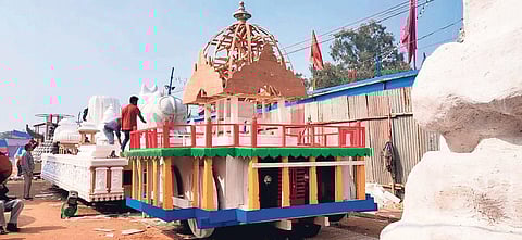 Odisha team is busy giving finishing touches to the tableau for final rehearsal on January 23.