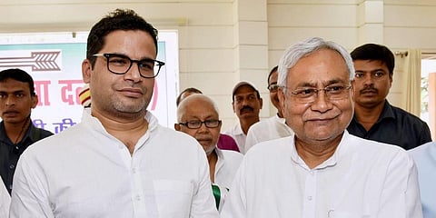 Bihar CM Nitish Kumar (R) with JDU vice-president Prashant Kishor (File Photo | PTI)