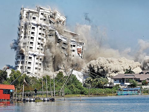 Jains Coral Cove being demolished through controlled implosion in Maradu municipality on Sunday. (File photo| BP Deepu, EPS)