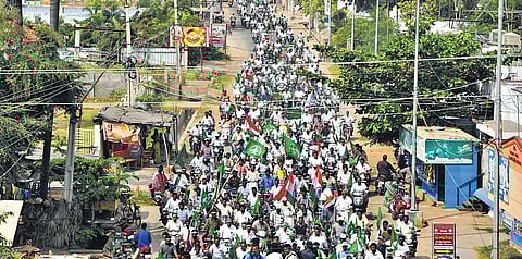 Pro-Amaravati protesters take out in a rally with vehicles, in capital region villages on Wednesday. (Photo| EPS)