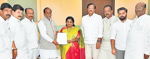 BJP delegation submits a memorandum to Governor Tamilisai Soundararajan on Thursday