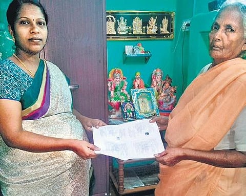 Mohana Priya while campaigning for the polls days before she was admitted to the hospital for childbirth. (Photo | EPS)