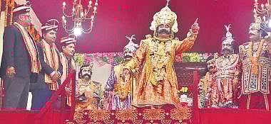 Kansa interacting with the Government officers at his ‘darbar’ in Bargarh. (Photo | EPS)