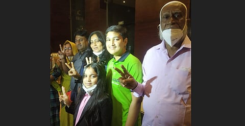 NEET 2020 topper from Odisha, Soyeb Aftab with his family (Photo | EPS)