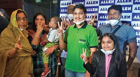 Soyeb Aftab with his family at a felicitation programme in Jaipur | Express